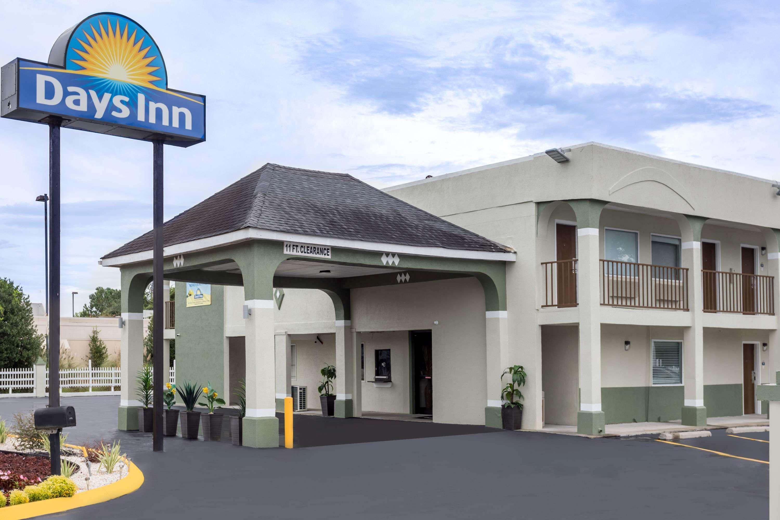 Days Inn By Wyndham Goose Creek North Charleston Exterior foto