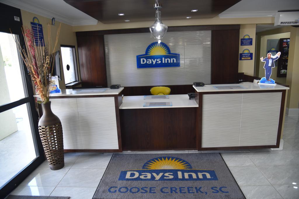 Days Inn By Wyndham Goose Creek North Charleston Exterior foto
