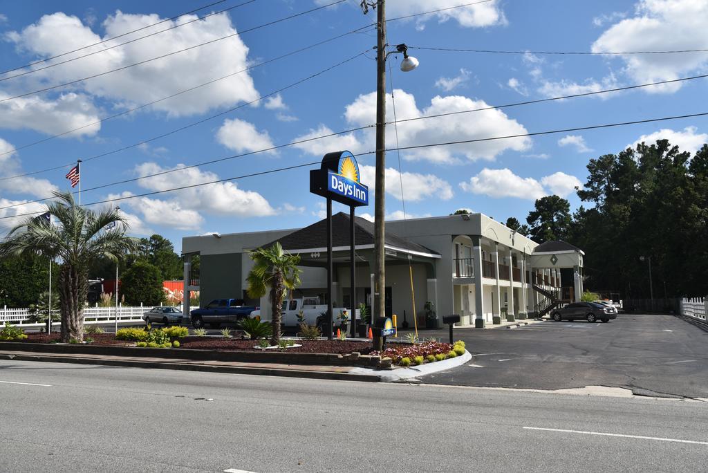 Days Inn By Wyndham Goose Creek North Charleston Exterior foto